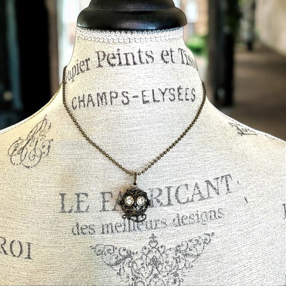 Bronze and rhinestone owl locket necklace. Owl necklace. - Picture 9 of 11